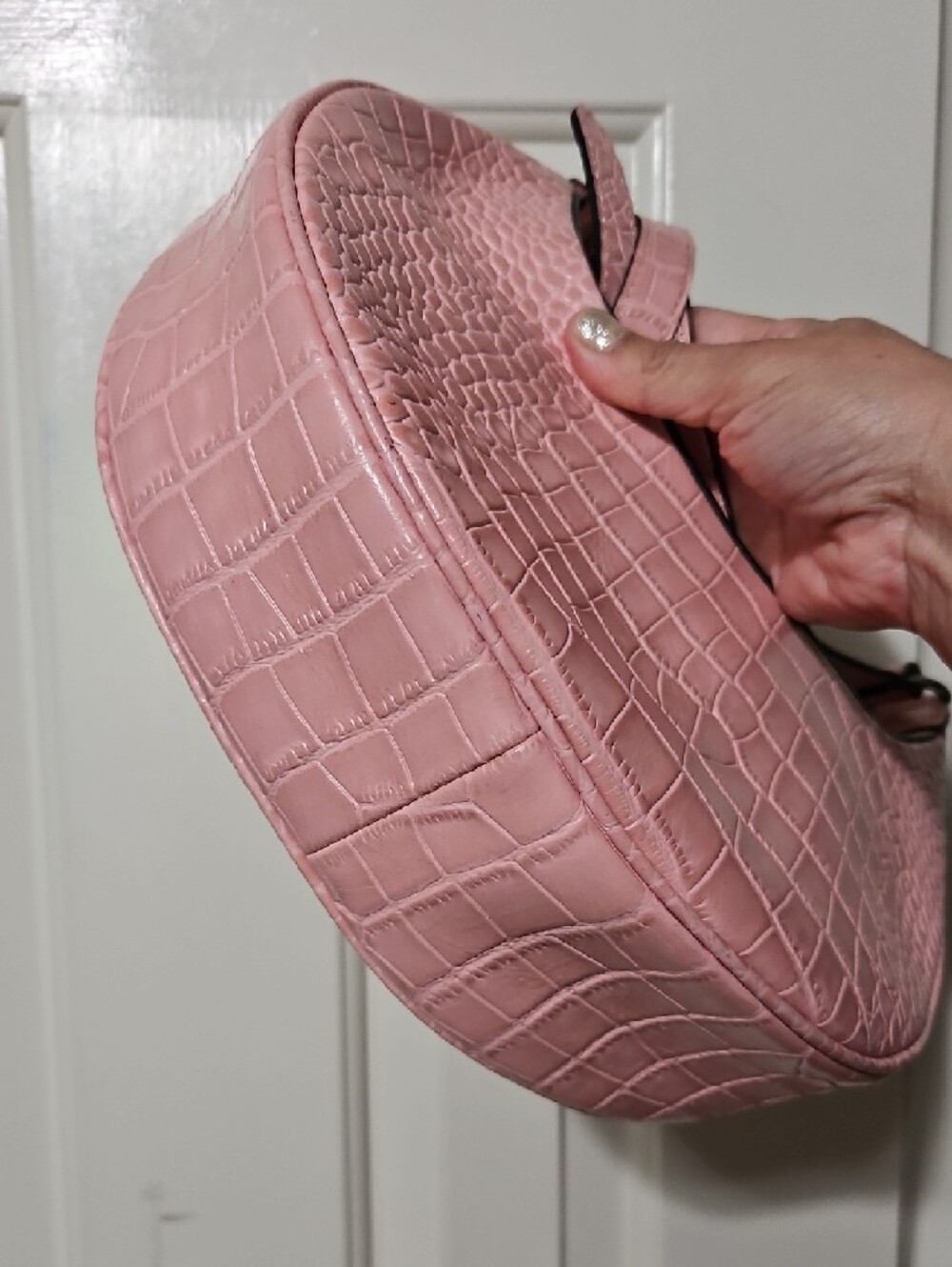 Patricia Nash Pink Croc-Embossed Crescent Crossbody Bag - Picture 4 of 11